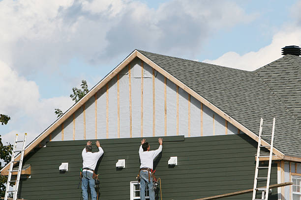 Professional Siding Repair technician working in Houston, TX
